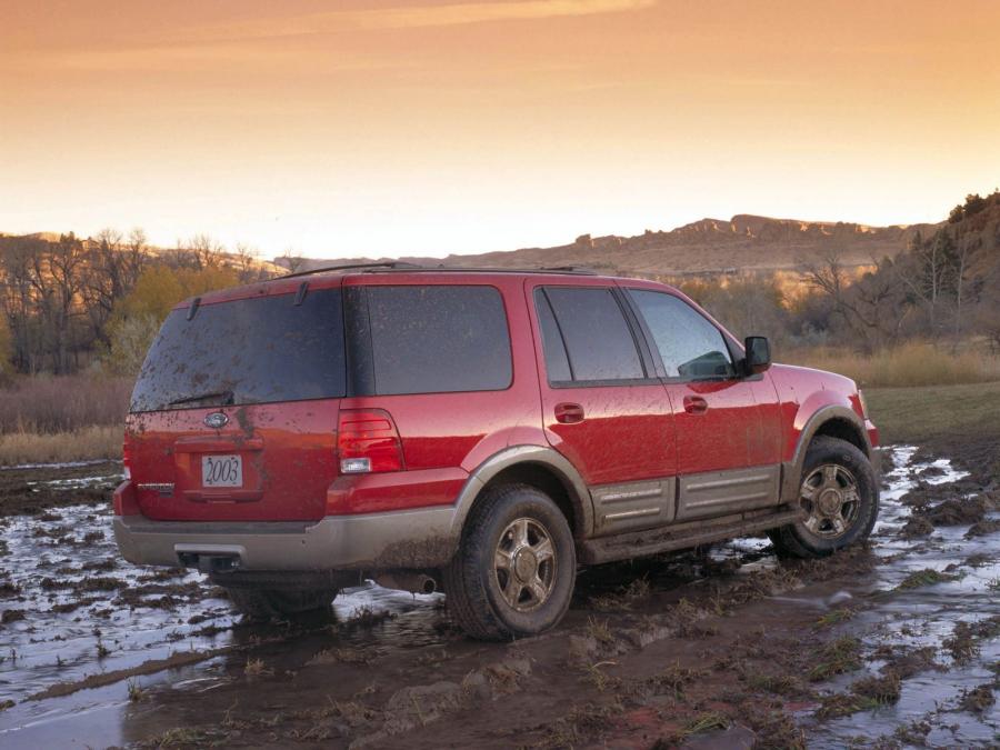  Ford Expedition 2002 года  (фото 11 из 16)